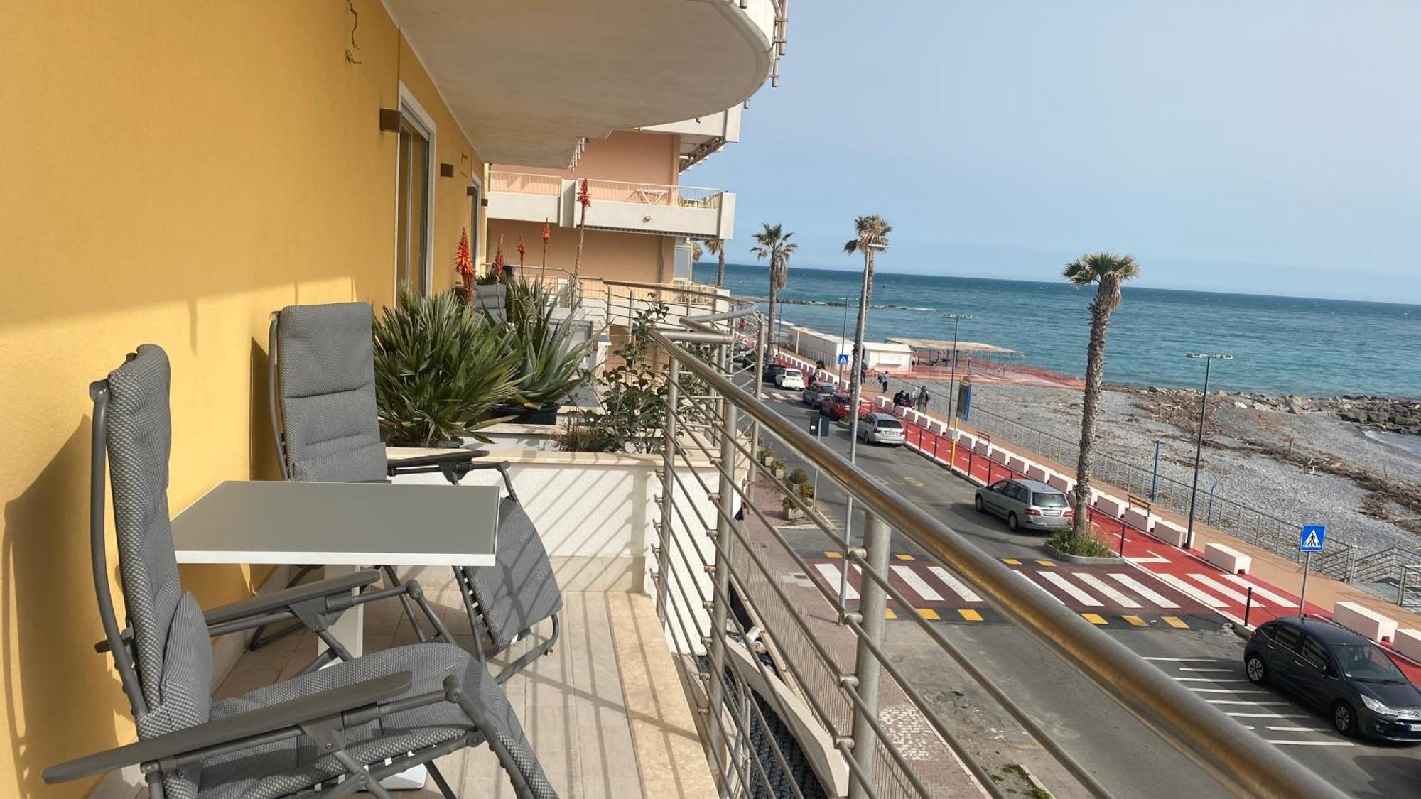 Mare Blu Appartement Ventimiglia Buitenkant foto