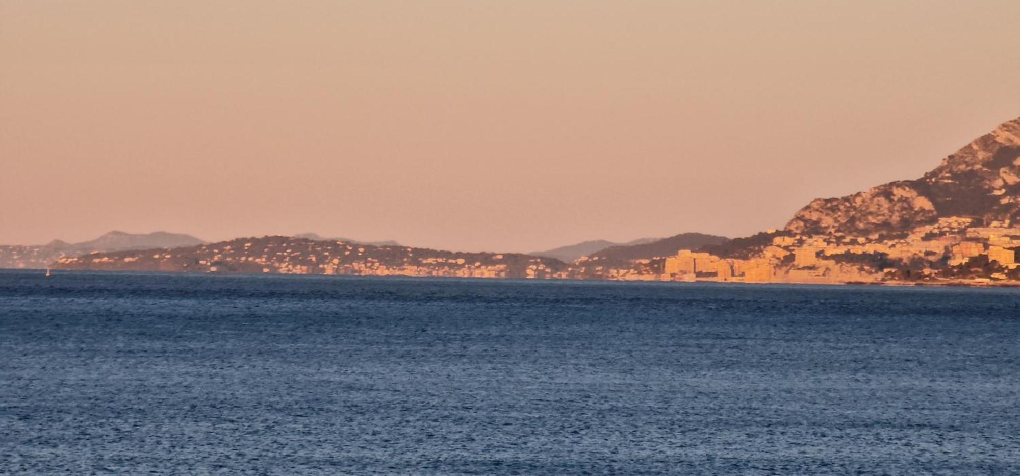 Mare Blu Appartement Ventimiglia Buitenkant foto