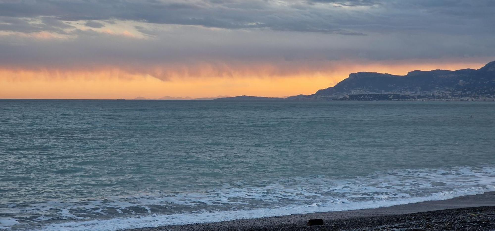 Mare Blu Appartement Ventimiglia Buitenkant foto